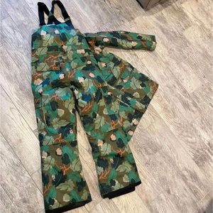 DC youth snowboarding outfit - overalls plus jacket size 16 xxl